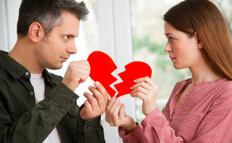 文山离婚如何申请财产保全冻结对方账户